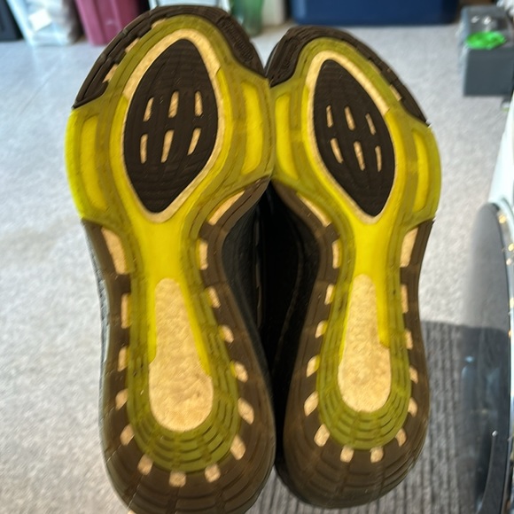 EUC Adidas Ultraboosts size men’s 11 - Picture 3 of 4